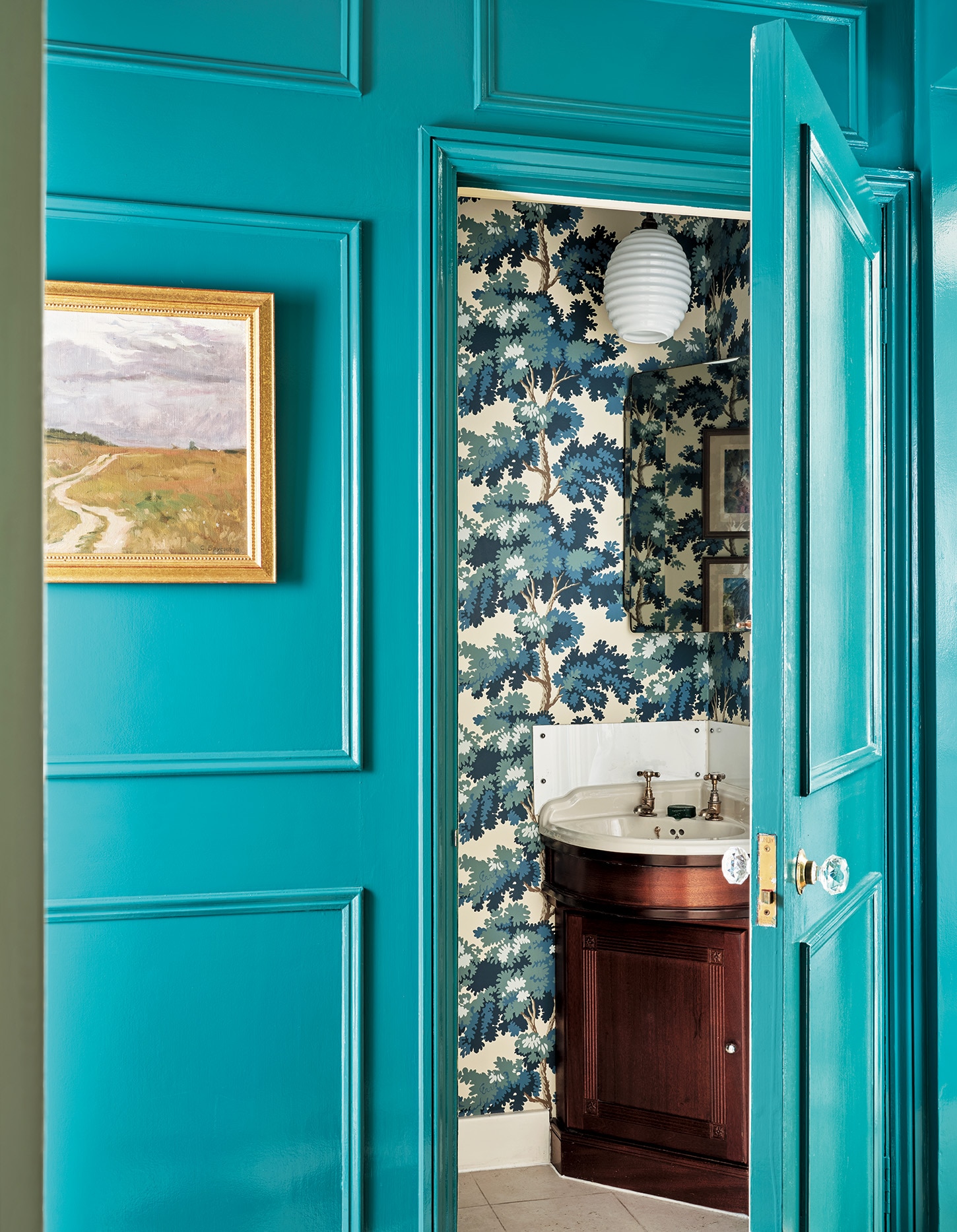 Sarah Mason house cloakroom