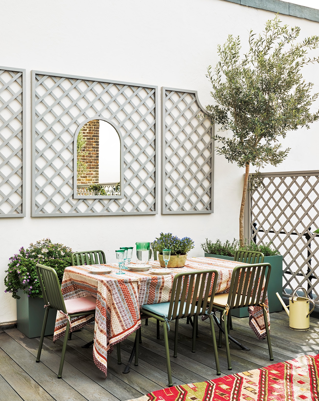 Sarah Mason house terrace dining